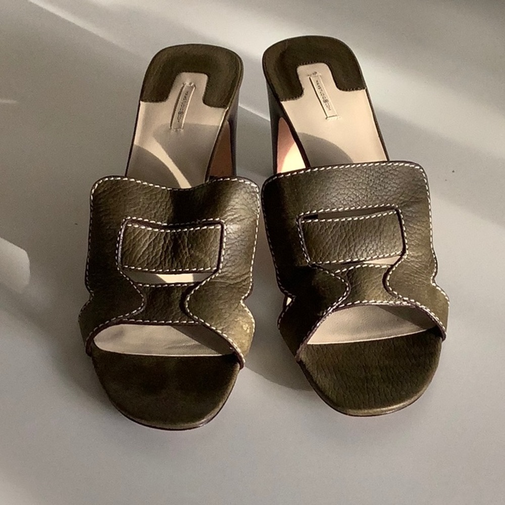 Max Studio Olive Leather Slides